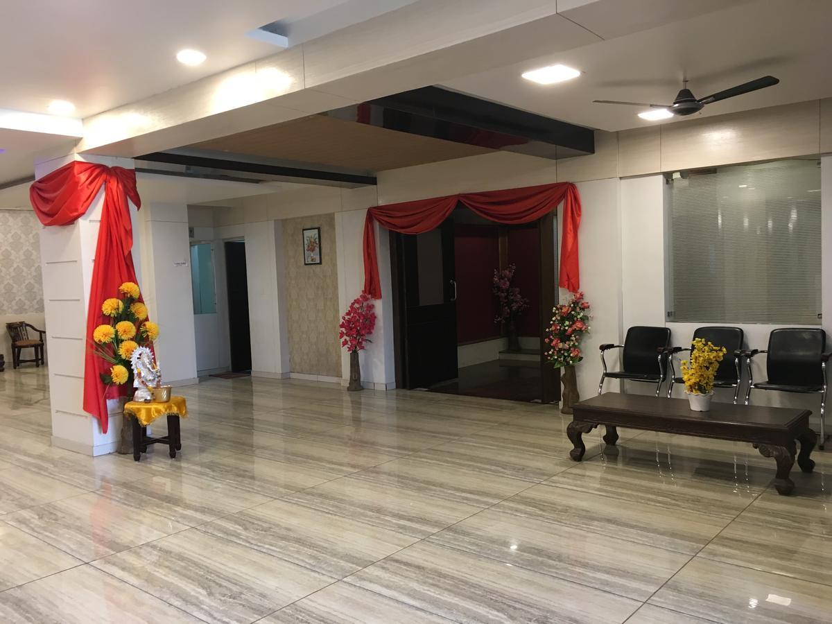 Kailash Presidency Hotel Bhopal Exterior foto