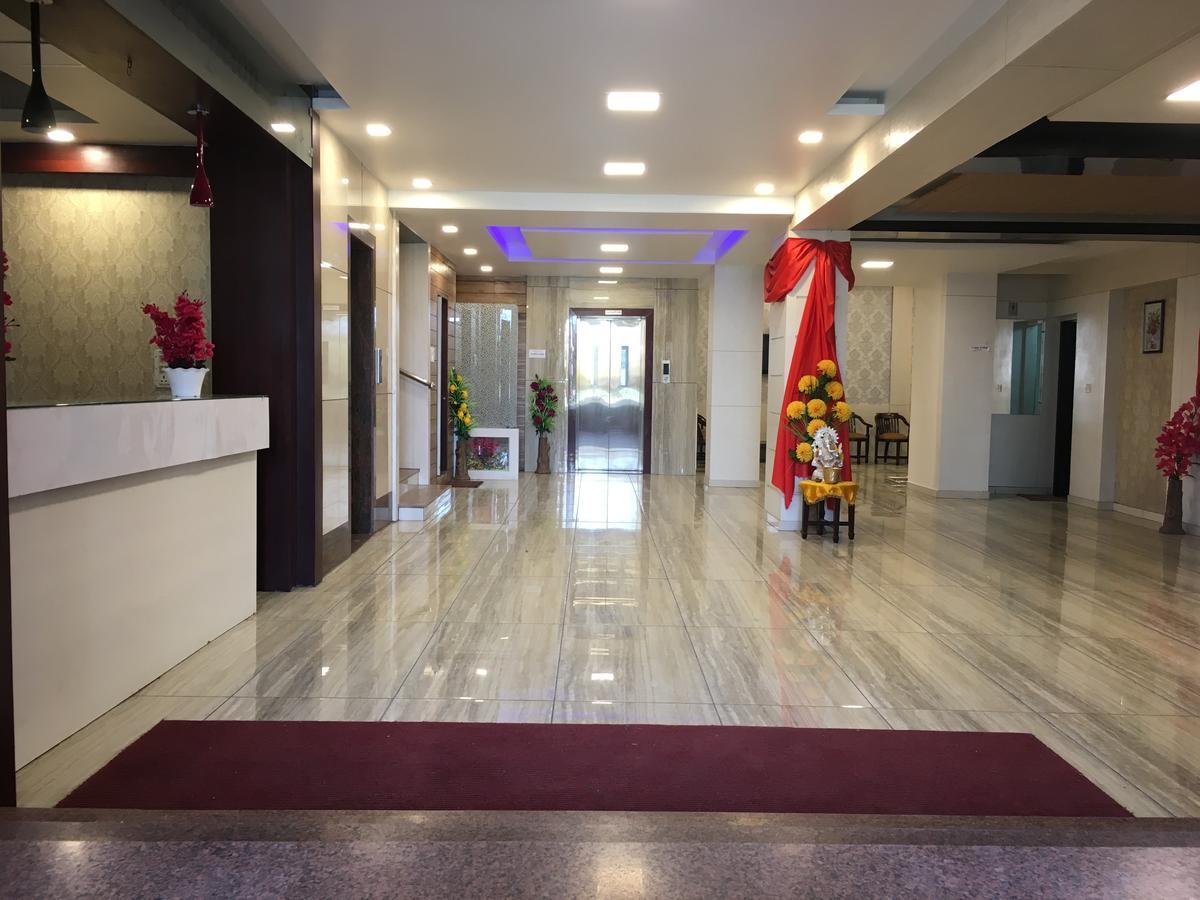 Kailash Presidency Hotel Bhopal Exterior foto